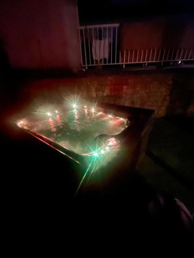 Beau Loft Room Proche Mont Saint Michel Jaccuzi Illimite En Plein Centre Avranches Ngoại thất bức ảnh